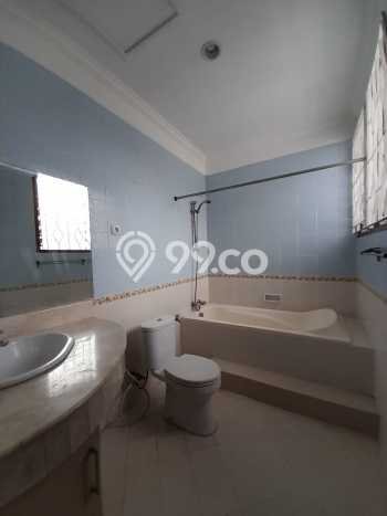 Disewakan! Rumah 3 Kamar Tidur &
3 Kamar Mandi di Antasari, Jakarta Selatan Disewakan! Rumah 3 Kamar Tidur &
3 Kamar Mandi di Antasari, Jakarta Selatan