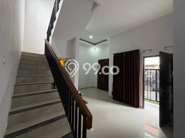 Dijual Cepat Rumah Bagus Siap Huni LB 137m2 di Colomadu, Karanganyar Dijual Cepat Rumah Bagus Siap Huni LB 137m2 di Colomadu, Karanganyar