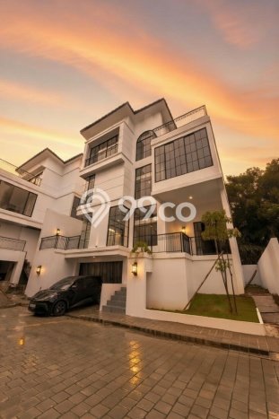 Hunian Eksklusif Siap Huni LT 148m2 di Jagakarsa, Jakarta Selatan Hunian Eksklusif Siap Huni LT 148m2 di Jagakarsa, Jakarta Selatan