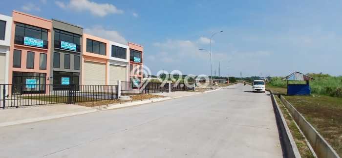 Gudang Disewa di Karawang dengan LB 162m2 Area Komersial Ramai Gudang Disewa di Karawang dengan LB 162m2 Area Komersial Ramai