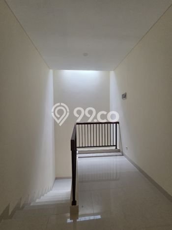 Ready to Use! Luxury House LT 100m2 Desain Elegan di Metland Puri Ready to Use! Luxury House LT 100m2 Desain Elegan di Metland Puri