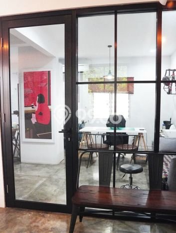 Kantor Dijual Lokasi Emas di Karang Tengah Luas 150m2 Kantor Dijual Lokasi Emas di Karang Tengah Luas 150m2