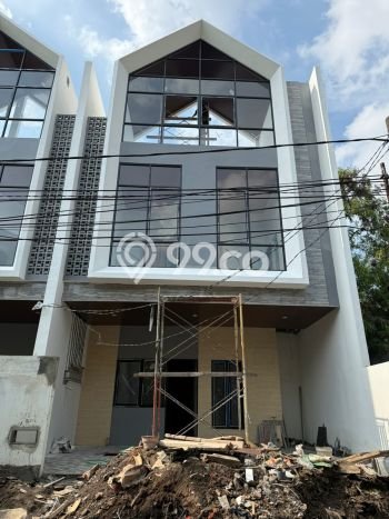 For Sale Rumah Mewah Exclusive di Rungkut, Surabaya For Sale Rumah Mewah Exclusive di Rungkut, Surabaya