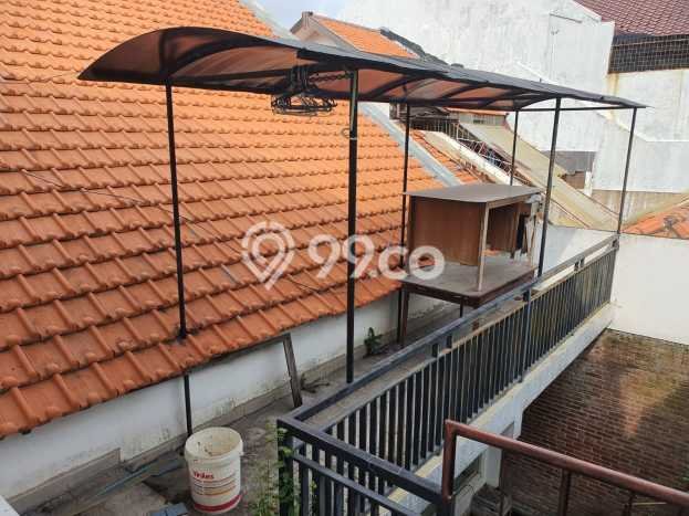 Hunian Cantik Modern Lb 200m2 di Tenggilis Mejoyo, Surabaya Hunian Cantik Modern Lb 200m2 di Tenggilis Mejoyo, Surabaya