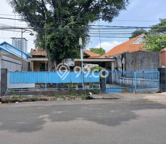 Ready to Use! Premium House LT 575m2 Desain Modern di ngagel Ready to Use! Premium House LT 575m2 Desain Modern di ngagel