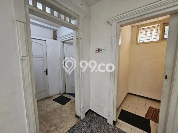 Jual Rumah Luas Megah Dengan View Cantik di Margorejo, Surabaya Jual Rumah Luas Megah Dengan View Cantik di Margorejo, Surabaya