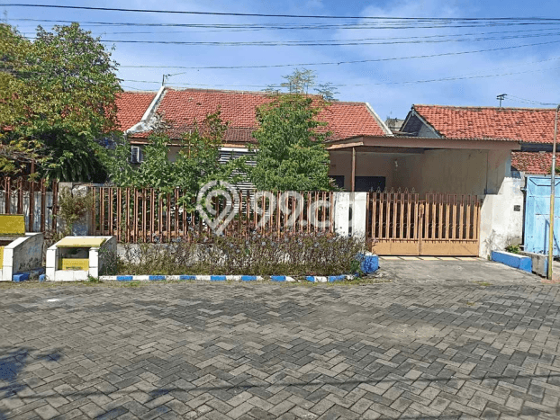 Hunian Cantik Modern Lb 177m2 di Tenggilis Mejoyo, Surabaya Hunian Cantik Modern Lb 177m2 di Tenggilis Mejoyo, Surabaya