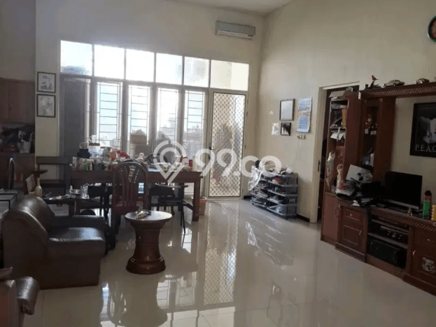 Dijual Rumah Premium dengan Fasilitas Sekitar Lengkap di Sukolilo, Surabaya Dijual Rumah Premium dengan Fasilitas Sekitar Lengkap di Sukolilo, Surabaya