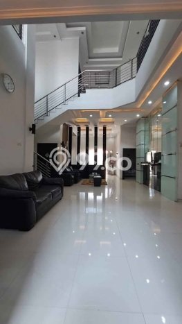 Jual Rumah Luas Megah Dengan View Eksklusif di kertajaya, Surabaya Jual Rumah Luas Megah Dengan View Eksklusif di kertajaya, Surabaya