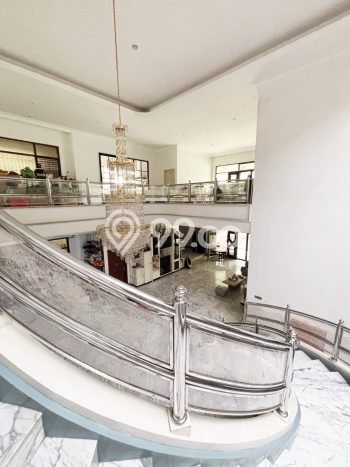 Rumah Elit Modern Siap Huni di Dharma Husada Surabaya Rumah Elit Modern Siap Huni di Dharma Husada Surabaya