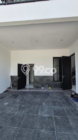 Hunian Mewah Dijual LT 102m2 di Sukolilo, Surabaya Hunian Mewah Dijual LT 102m2 di Sukolilo, Surabaya