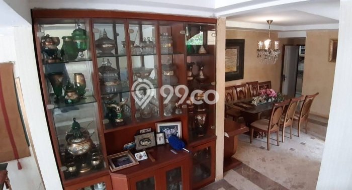For Sale! Luxury House LT 239m2 Desain Elegan di Margorejo For Sale! Luxury House LT 239m2 Desain Elegan di Margorejo
