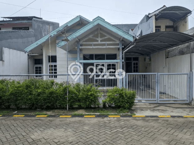 Dijual Rumah 3 Kamar Lokasi Ideal Bagus dan Strategis di Rungkut Dijual Rumah 3 Kamar Lokasi Ideal Bagus dan Strategis di Rungkut