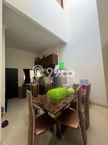 Rumah Eksklusif Dijual LT 200m2 di Rungkut, Surabaya Rumah Eksklusif Dijual LT 200m2 di Rungkut, Surabaya
