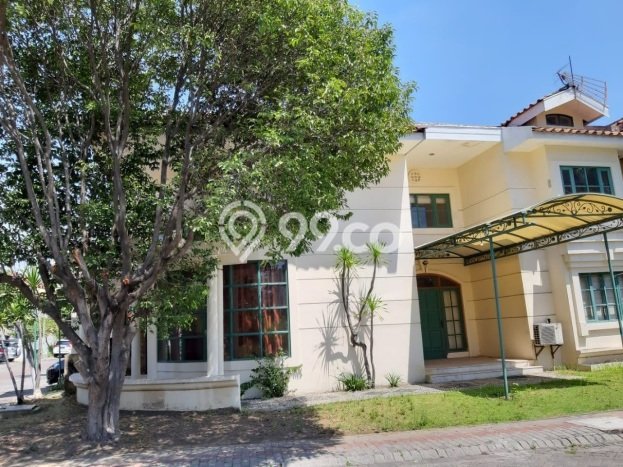For Sale! Luxury House LT 239m2 Desain Elegan di Margorejo For Sale! Luxury House LT 239m2 Desain Elegan di Margorejo