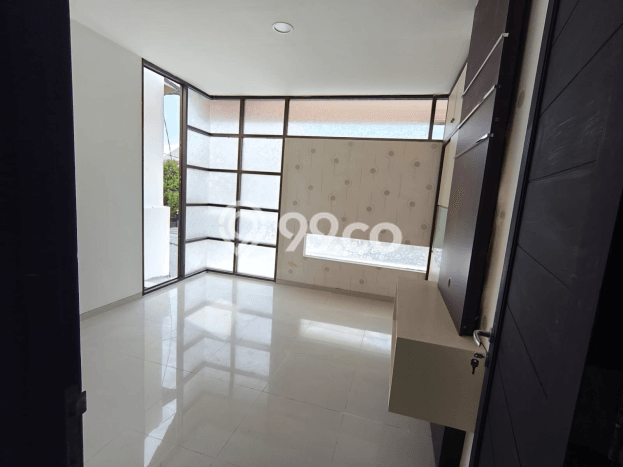 For Sale Rumah 3 Kamar Lokasi Ideal Bagus dan Strategis di Kenjeran For Sale Rumah 3 Kamar Lokasi Ideal Bagus dan Strategis di Kenjeran