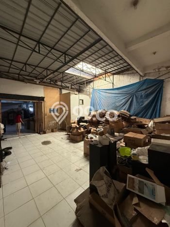 Area Ramai! Gudang Dijual di Sukolilo untuk Bisnis Luas Bangunan 1800m2 Area Ramai! Gudang Dijual di Sukolilo untuk Bisnis Luas Bangunan 1800m2