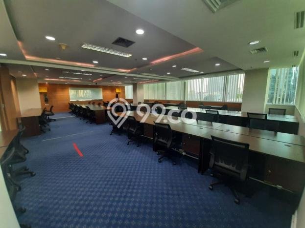 Unit Kantor Disewakan di Kebon Sirih di Area Ramai & Strategis Unit Kantor Disewakan di Kebon Sirih di Area Ramai & Strategis