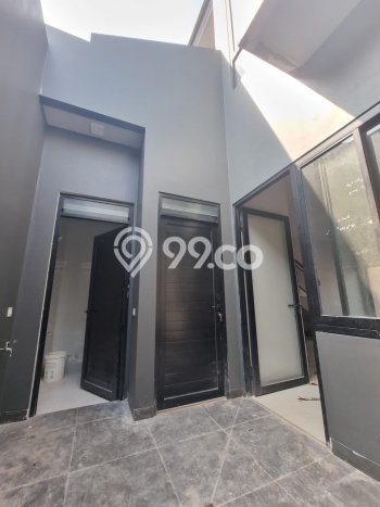 Rumah Minimalis 3 Kamar Siap Huni di Kompleks Perumahan BSD City, Tangerang Rumah Minimalis 3 Kamar Siap Huni di Kompleks Perumahan BSD City, Tangerang