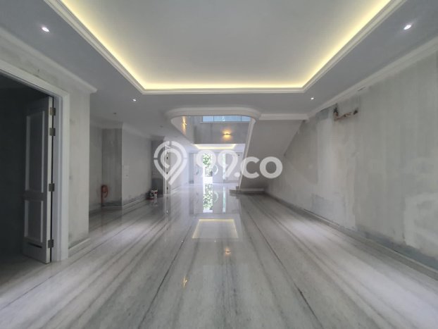 HUNIAN PILIHAN! Rumah di Pondok Indah, LT 269m² LB 462m² HUNIAN PILIHAN! Rumah di Pondok Indah, LT 269m² LB 462m²