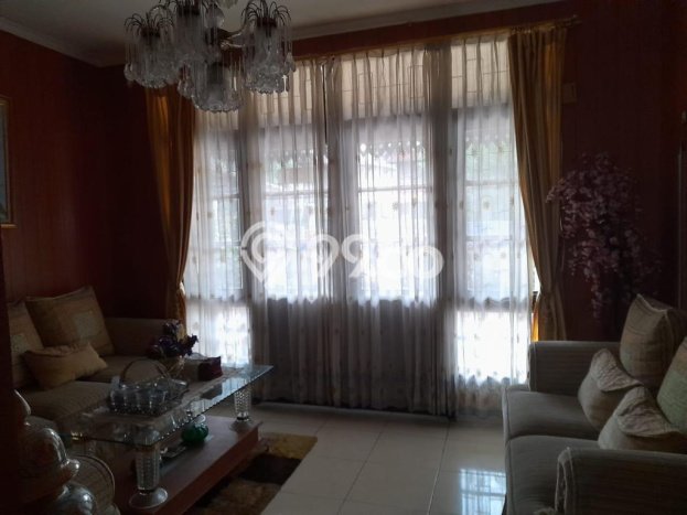 Hunian Luxury di Tangerang Selatan Strategis Kondisi Baik Hunian Luxury di Tangerang Selatan Strategis Kondisi Baik