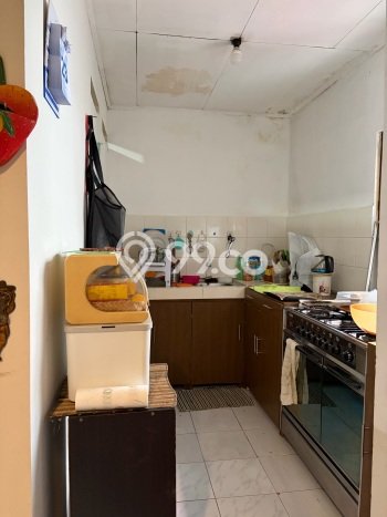For Sale Rumah 5 Kamar Lokasi Ideal Bagus dan Strategis di Ciputat For Sale Rumah 5 Kamar Lokasi Ideal Bagus dan Strategis di Ciputat
