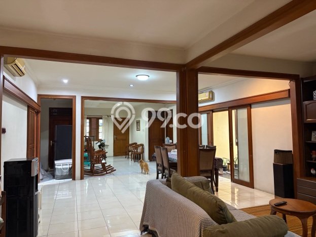 For Sale Rumah 5 Kamar Lokasi Ideal Bagus dan Strategis di Ciputat For Sale Rumah 5 Kamar Lokasi Ideal Bagus dan Strategis di Ciputat