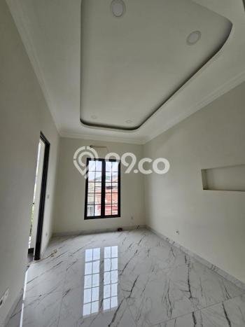 Hunian Mewah Siap Huni LT 144m2 di BSD, Tangerang Selatan Hunian Mewah Siap Huni LT 144m2 di BSD, Tangerang Selatan