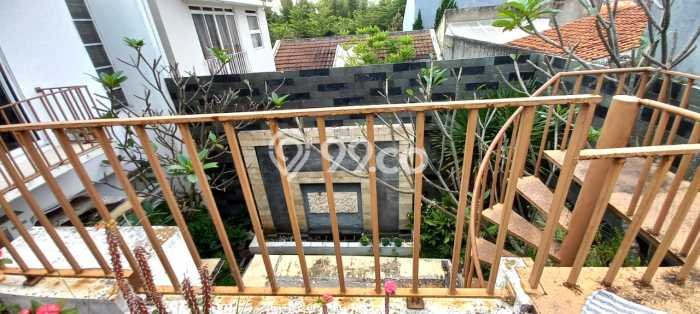 Rumah Minimalis area Kota Baru Parahyangan, Bandung, Luas 225m² LB 285m² Rumah Minimalis area Kota Baru Parahyangan, Bandung, Luas 225m² LB 285m²