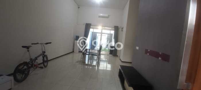SPECIAL LISTING! Rumah area Kota Baru Parahyangan, 1 KM, Akses Pusat Kota, Luas 126m² LB 70m² SPECIAL LISTING! Rumah area Kota Baru Parahyangan, 1 KM, Akses Pusat Kota, Luas 126m² LB 70m²