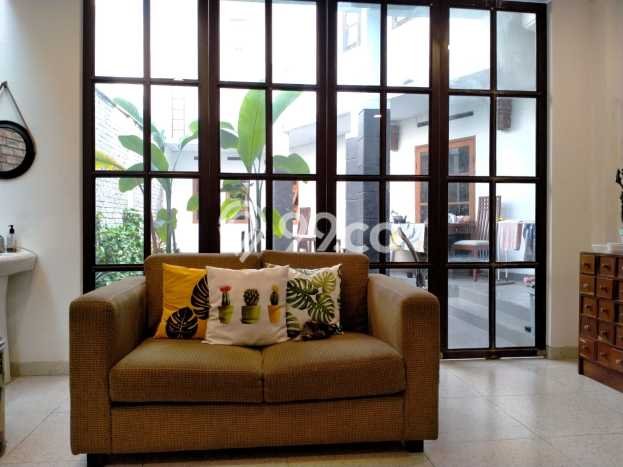 Hunian Mewah Dijual LT 555m2 di Antapani, Bandung Hunian Mewah Dijual LT 555m2 di Antapani, Bandung