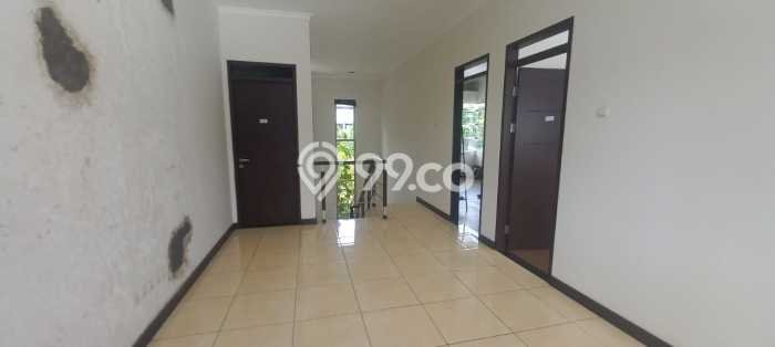 Disewakan! Rumah 4 Kamar Tidur &
3 Kamar Mandi di Kota Baru Parahyangan, Bandung Disewakan! Rumah 4 Kamar Tidur &
3 Kamar Mandi di Kota Baru Parahyangan, Bandung