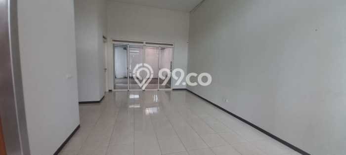 Disewakan Rumah Harga Terjangkau di Kota Baru Parahyangan Bandung Punya 2 KT Disewakan Rumah Harga Terjangkau di Kota Baru Parahyangan Bandung Punya 2 KT