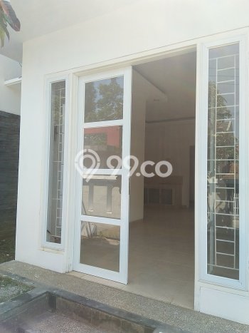 Jual Cepat Rumah dengan Luas Tanah 102m² dan Luas Bangunan 70m² di Kawasan Padasuka, Bandung Jual Cepat Rumah dengan Luas Tanah 102m² dan Luas Bangunan 70m² di Kawasan Padasuka, Bandung