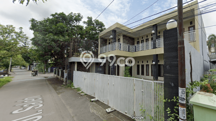 SPECIAL PRICE! Rumah Asri di Kejaksan, LT 300m² LB 500m² SPECIAL PRICE! Rumah Asri di Kejaksan, LT 300m² LB 500m²