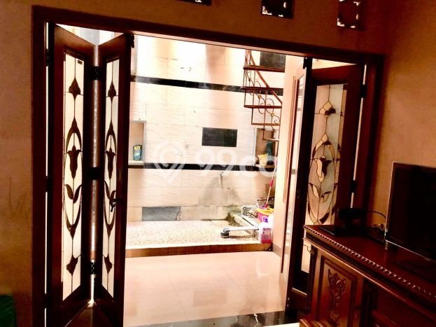 Siap Huni Rumah Mewah 5 Kamar di Karawang Barat Dekat ke Mana Saja Siap Huni Rumah Mewah 5 Kamar di Karawang Barat Dekat ke Mana Saja