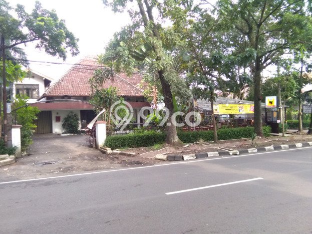 Hunian Impian Keluarga 8 Kamar Lokasi Sejuk di Bandung Wetan, Bandung Hunian Impian Keluarga 8 Kamar Lokasi Sejuk di Bandung Wetan, Bandung