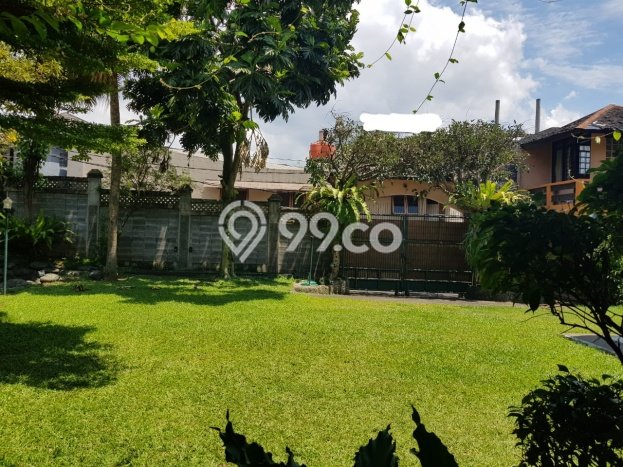 Rumah Elit Modern Siap Huni di Setiabudi Bandung Rumah Elit Modern Siap Huni di Setiabudi Bandung