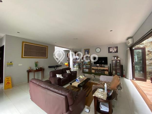 Dijual Rumah Premium dengan Fasilitas Sekitar Komplit di Kebayoran Lama, Jakarta Selatan Dijual Rumah Premium dengan Fasilitas Sekitar Komplit di Kebayoran Lama, Jakarta Selatan