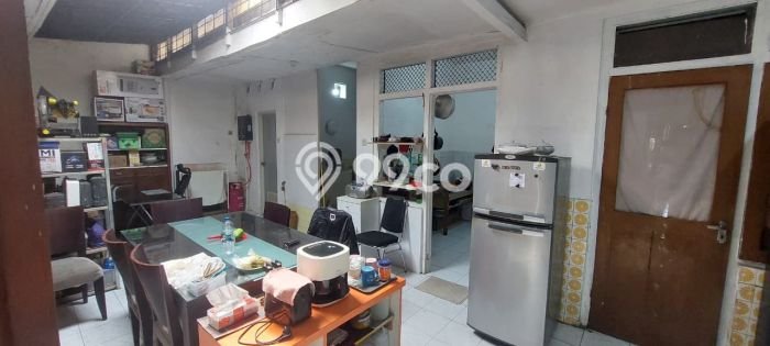Dijual Rumah 5 Kamar Lokasi Strategis Nyaman dan Strategis di Astanaanyar Dijual Rumah 5 Kamar Lokasi Strategis Nyaman dan Strategis di Astanaanyar
