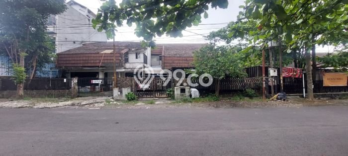 Rumah Modern 8 KT LT 440m2 di Sukaluyu Rumah Modern 8 KT LT 440m2 di Sukaluyu