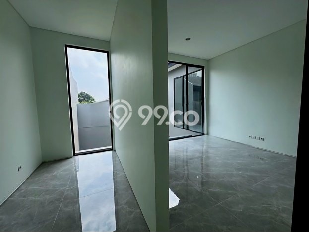 Rumah Berkualitas Wiyung, Surabaya, Luas 210m2m² LB 284m2m² Rumah Berkualitas Wiyung, Surabaya, Luas 210m2m² LB 284m2m²