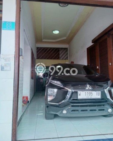 Dijual Rumah 4 Kamar Lokasi Strategis Nyaman dan Strategis di Simokerto Dijual Rumah 4 Kamar Lokasi Strategis Nyaman dan Strategis di Simokerto