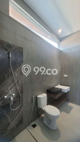 Rumah Elit LB 205m2 Siap Pakai Desain Elegan di Pakuwon City, Surabaya Rumah Elit LB 205m2 Siap Pakai Desain Elegan di Pakuwon City, Surabaya