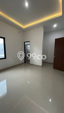 Rumah Luas Asri 3 KT Siap Huni di Mulyosari Surabaya Rumah Luas Asri 3 KT Siap Huni di Mulyosari Surabaya
