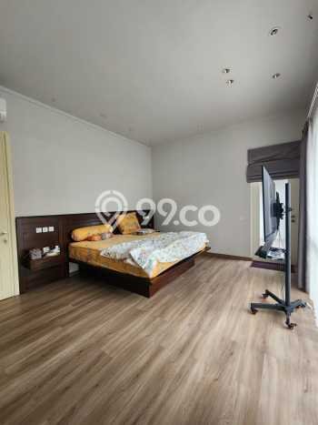 Jual Rumah Mewah Elegan Dengan View Eksklusif di Pakuwon Indah, Surabaya Jual Rumah Mewah Elegan Dengan View Eksklusif di Pakuwon Indah, Surabaya