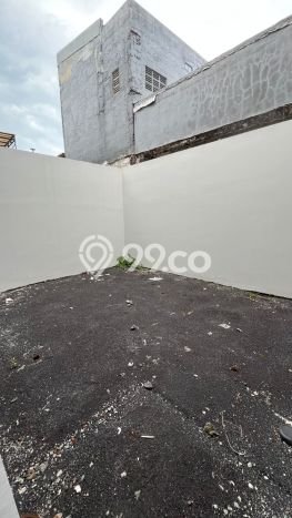 Rumah Luas Asri 3 KT Siap Huni di Mulyosari Surabaya Rumah Luas Asri 3 KT Siap Huni di Mulyosari Surabaya