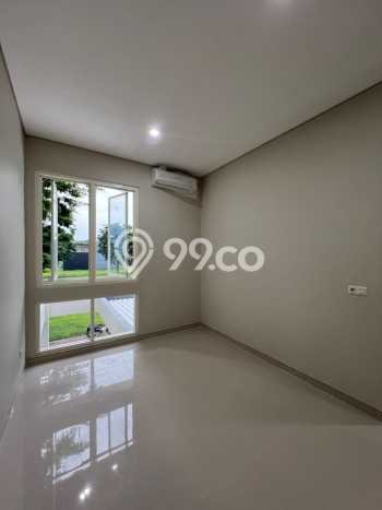 Rumah Luas Asri 5 KT Siap Huni di Pakuwon Surabaya Rumah Luas Asri 5 KT Siap Huni di Pakuwon Surabaya