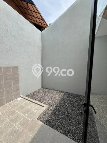 Rumah Modern 4 KT di Manyar Surabaya Unfurnished Rumah Modern 4 KT di Manyar Surabaya Unfurnished
