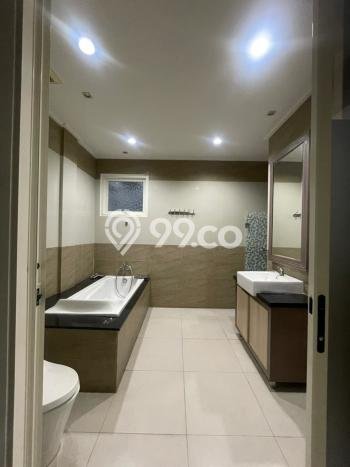 JUAL CEPAT! Rumah Ready Stock Lokasi Premium , LT 240m2m² Bangunan 418m2m² JUAL CEPAT! Rumah Ready Stock Lokasi Premium , LT 240m2m² Bangunan 418m2m²